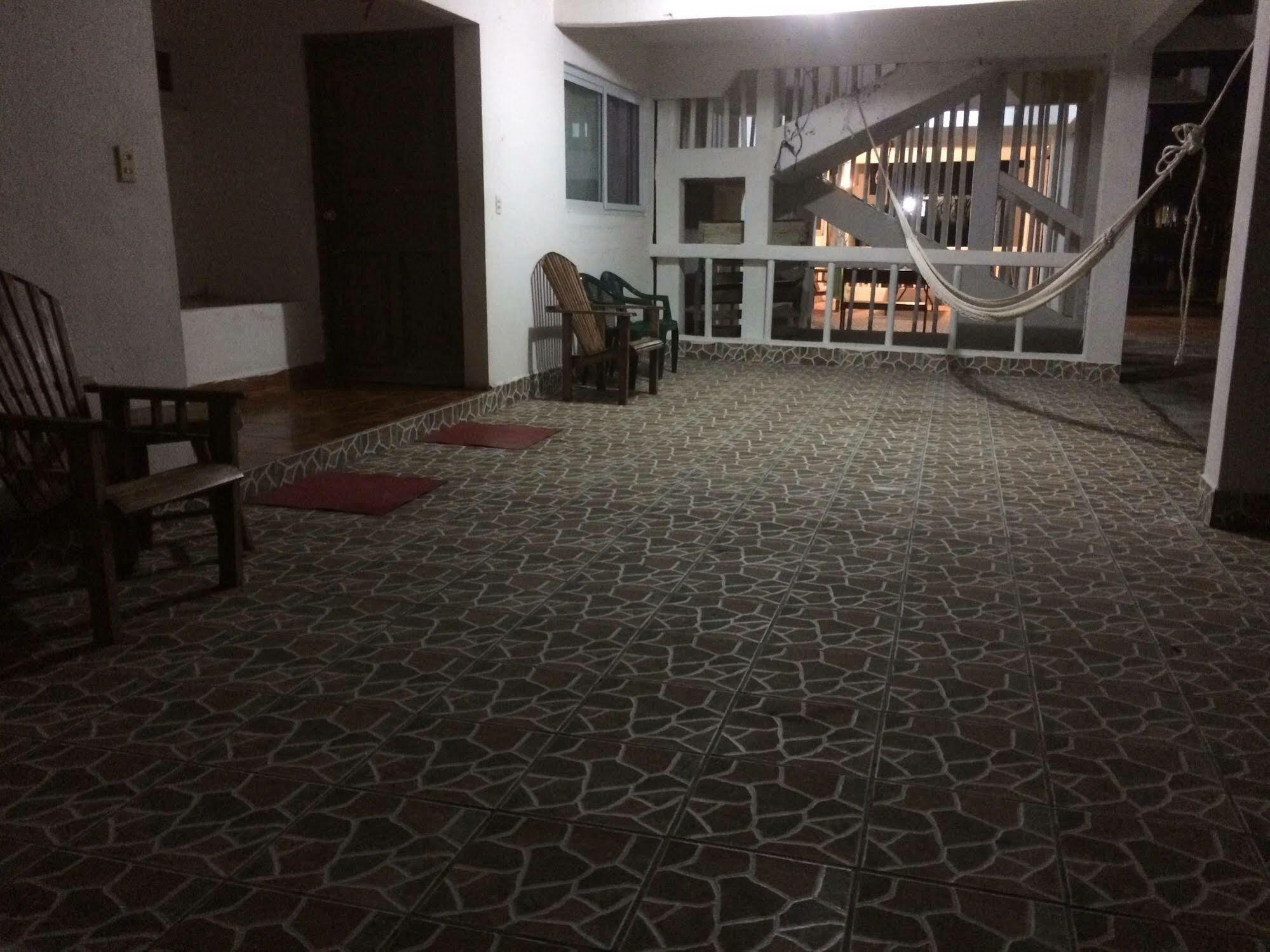 Tortugas Place Hotel Y Bungalos Монтеррико Екстер'єр фото