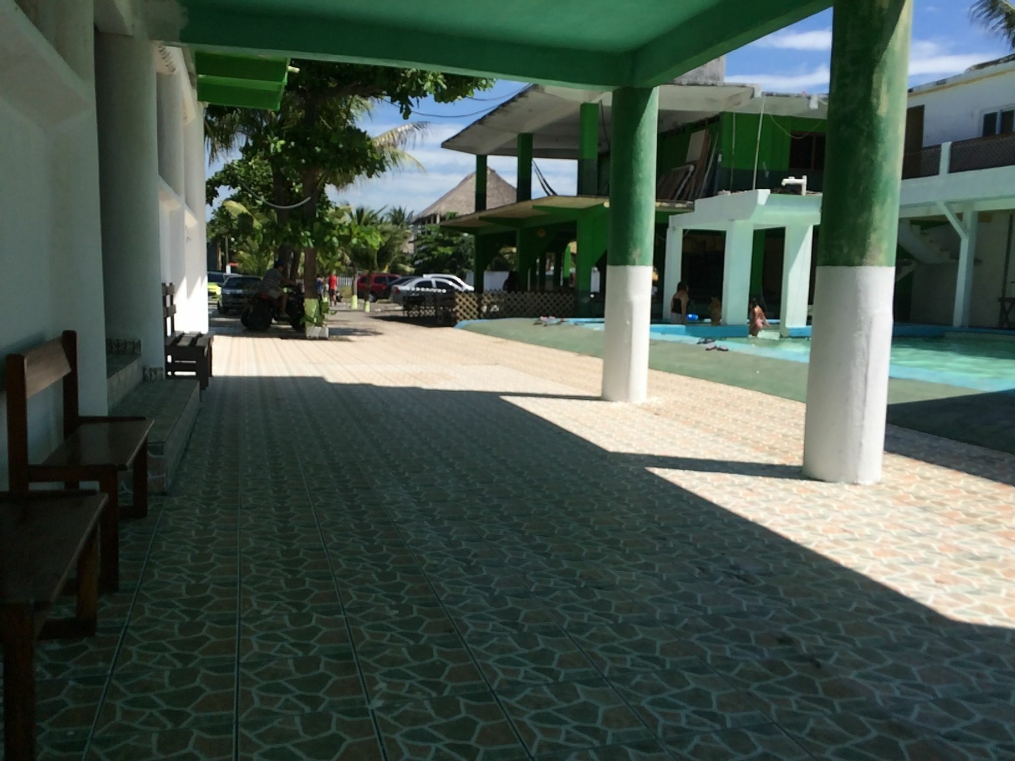 Tortugas Place Hotel Y Bungalos Монтеррико Екстер'єр фото